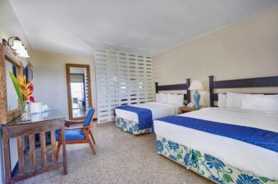Standard King or Twin Room with Sea View2
